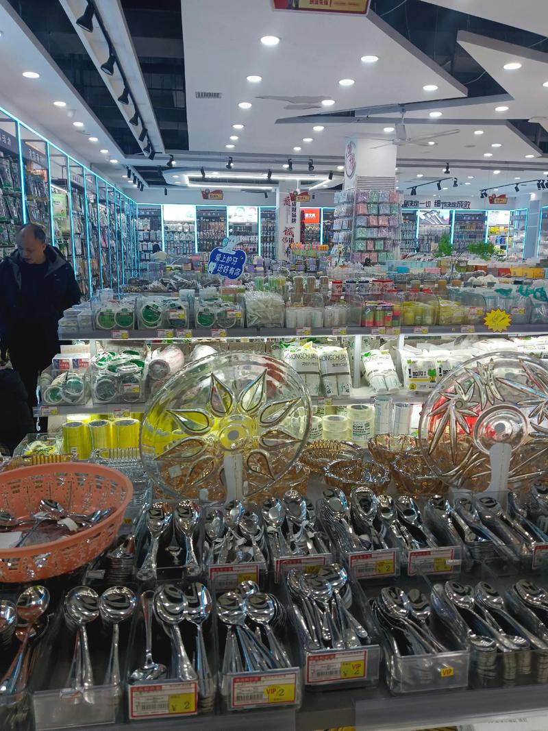 如何在众多供应商中找到性价比高的商品？货源采购不只是买便宜，而是要货真价实。今天就来聊聊如何通过对比和实际案例，帮助你选出最适合的那一个。